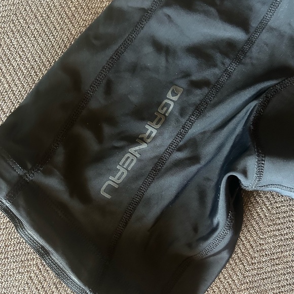 Louis garrneau gel cycling women’s short sz small - Picture 7 of 8